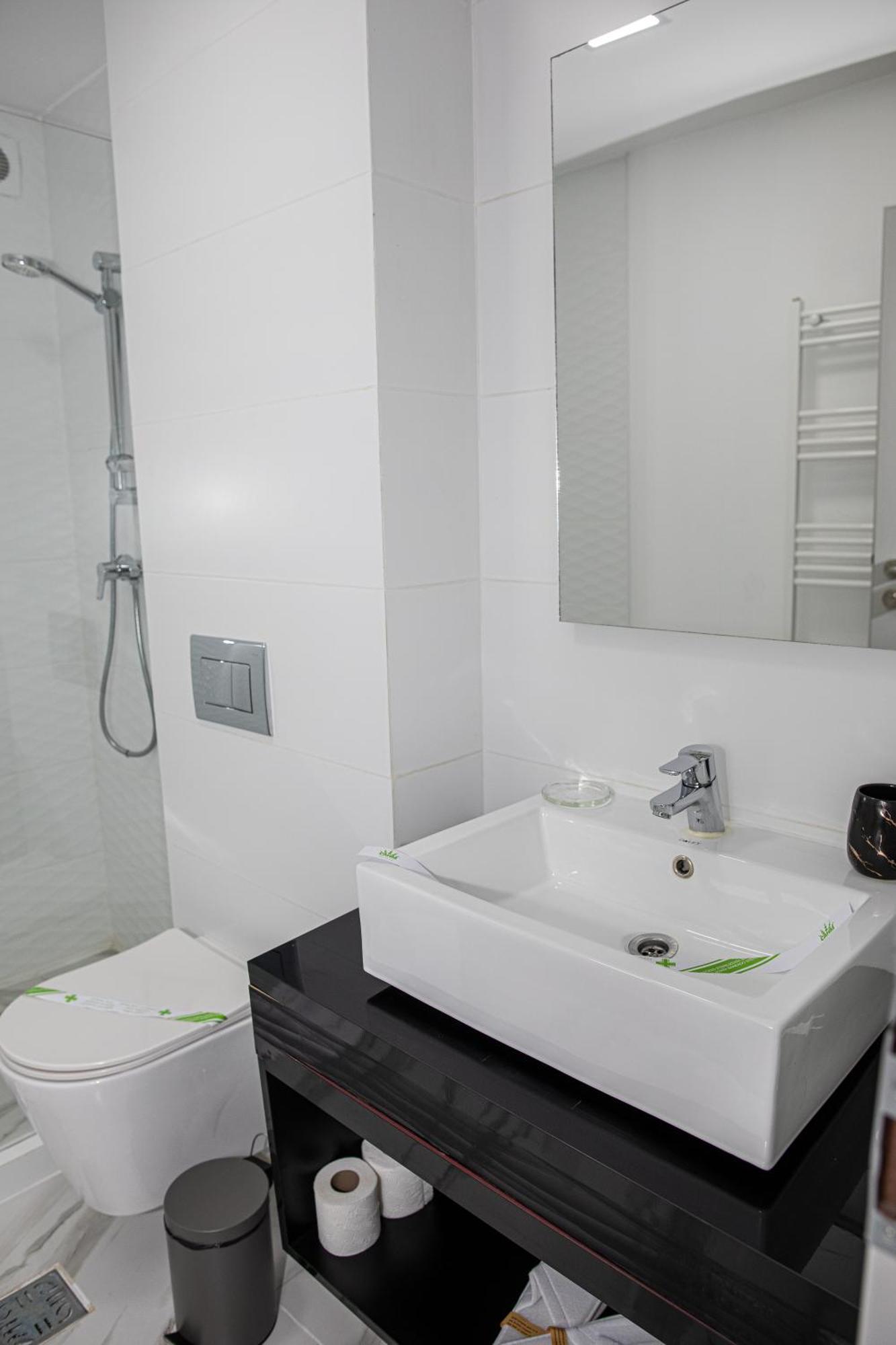 Hotel Complex Noblesse à Vaslui Extérieur photo